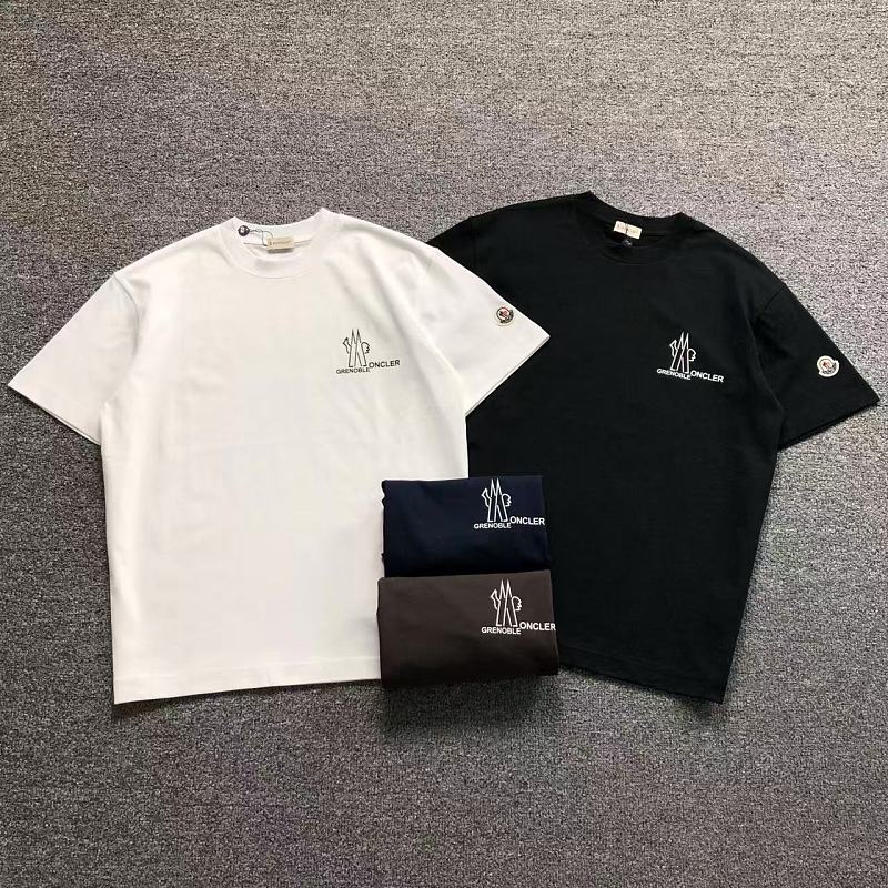MONCLER T-SHIRT 5231918147（im 170cm 60kg i wear size M in the phot）