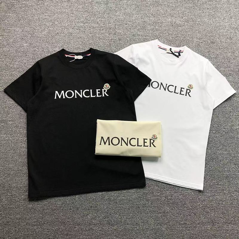 MONCLER T-SHIRT 41361360（im 170cm 55kg i wear size M in the phot）