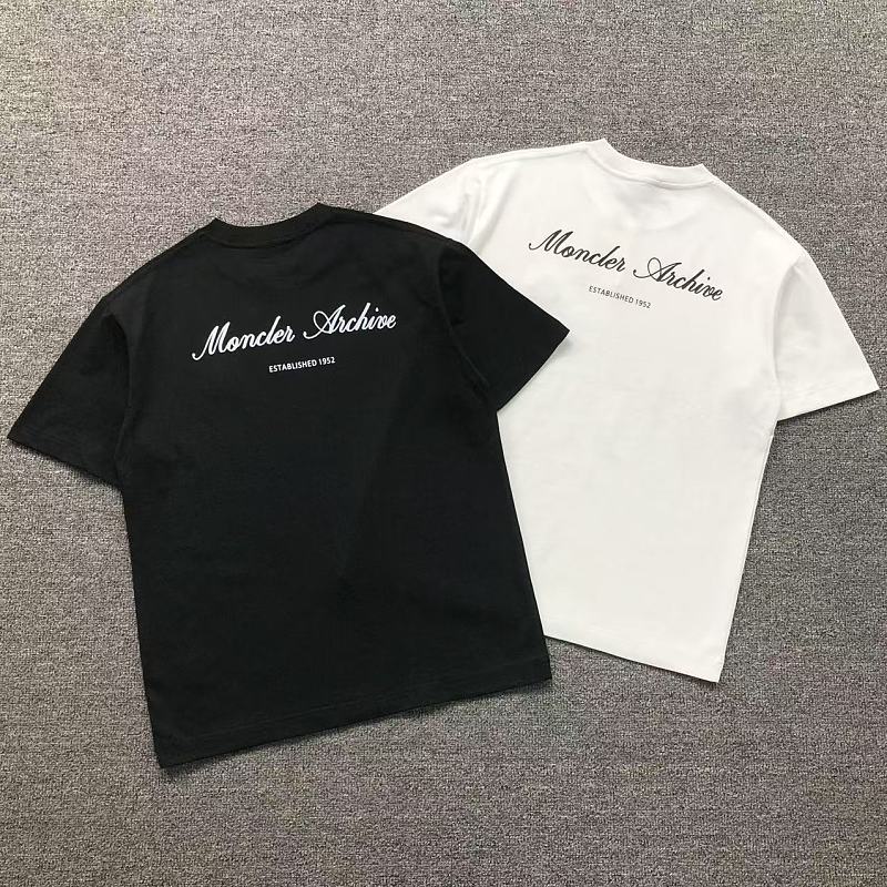 MONCLER T-SHIRT 5232405147（im 170cm 60kg i wear size M in the phot）