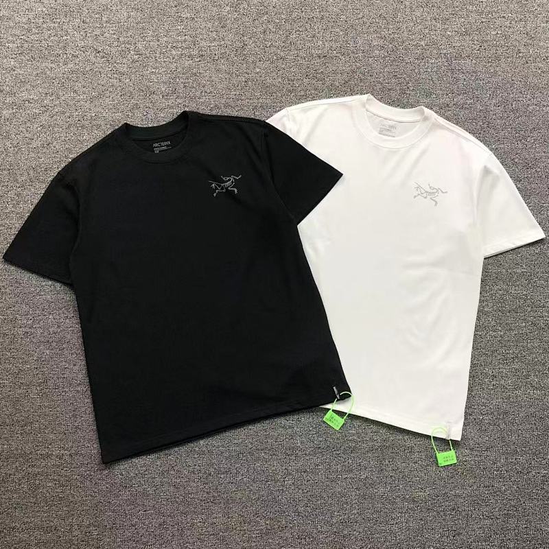 ARC'TERYX T-SHIRT 22041112125（im 170cm 60kg i wear size XS in the phot）