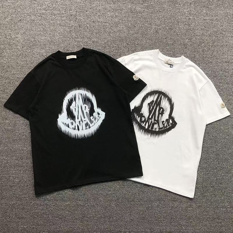 MONCLER T-SHIRT 3203052821（im 170cm 60kg i wear size M in the phot）