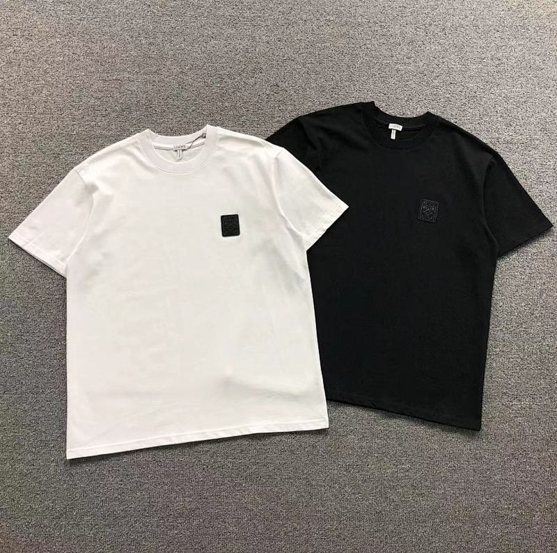 LOEWE T-SHIRT 4203051121（im 170cm 60kg i wear size M in the phot）