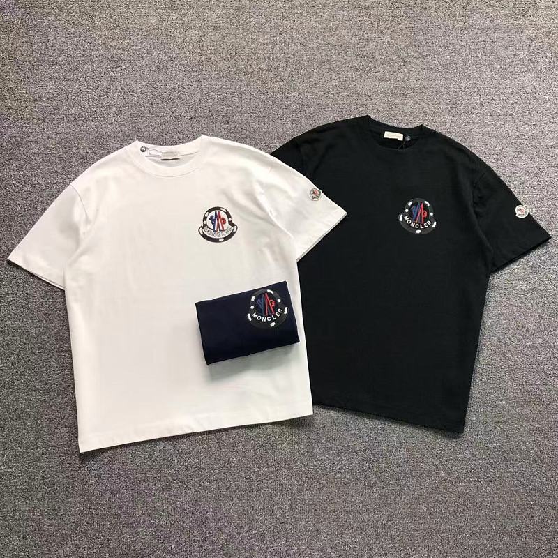 MONCLER T-SHIRT 3204180921（im 170cm 60kg i wear size L in the phot）