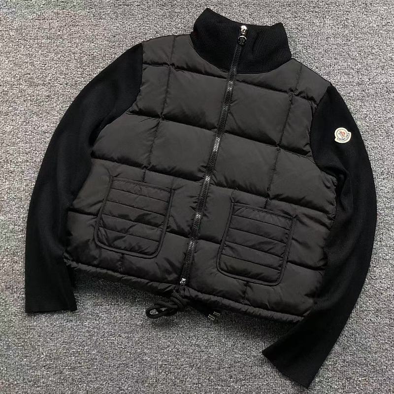 MONCLER DOWN JACKETS FEMAIE STYIE 218130715（im 170cm 60kg i wear size S in the phot）