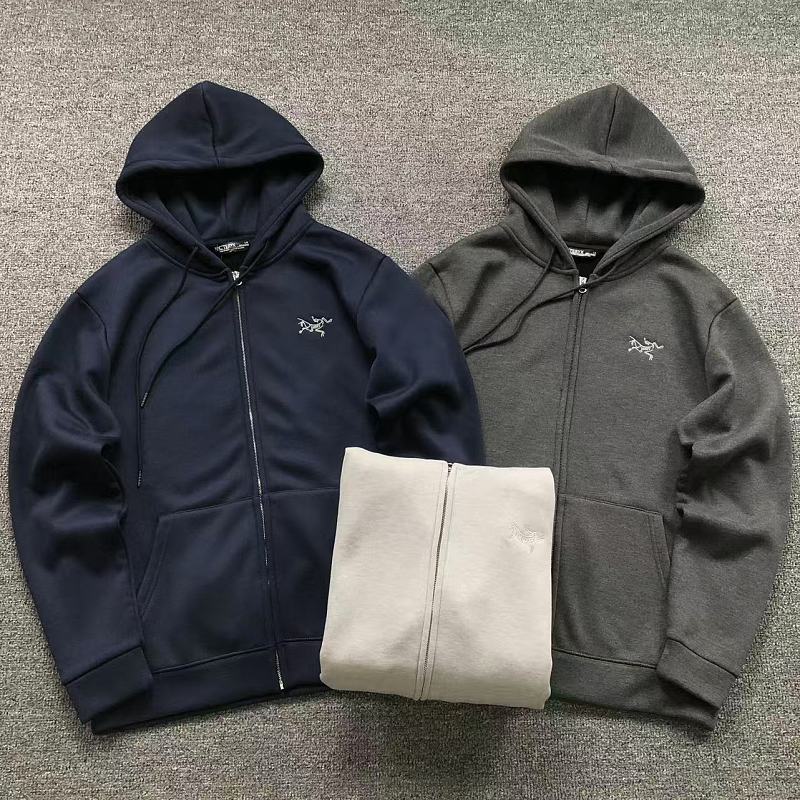 ARC'TERYX HOODIE 3207210403（im 170cm 60kg i wear size L in the phot）