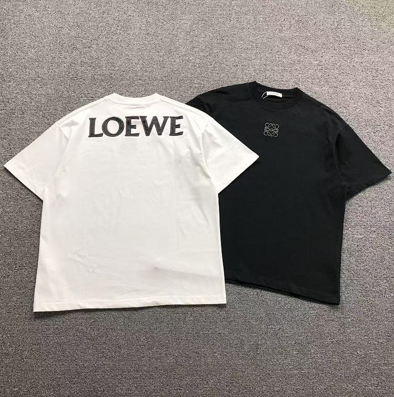 LOEWE T-SHIRT 214081421（im 170cm 60kg i wear size S in the phot）
