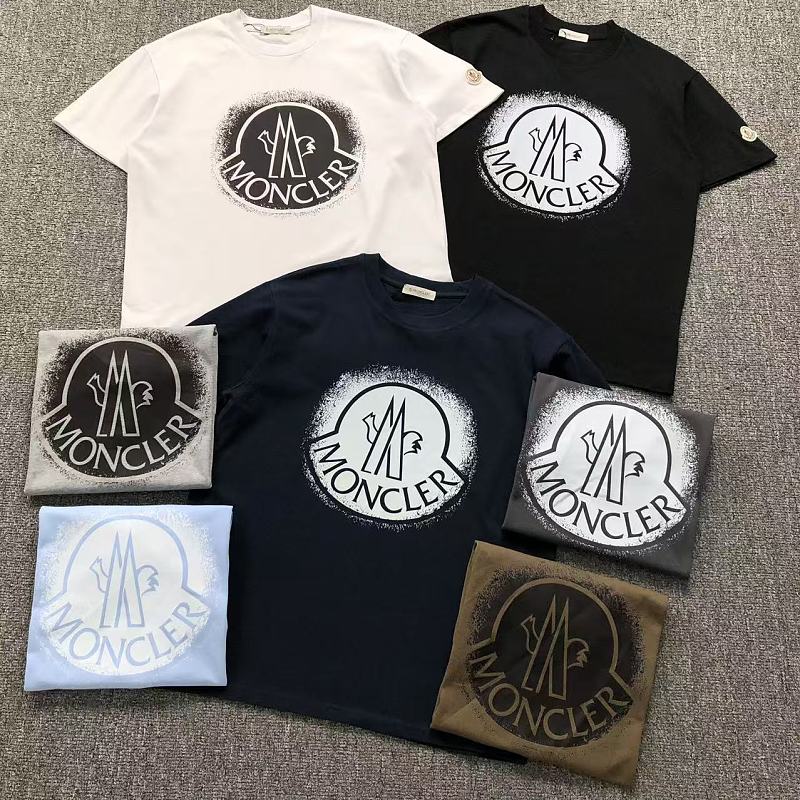 MONCLER T-SHIRT 411140721（im 170cm 57kg i wear size M in the phot）