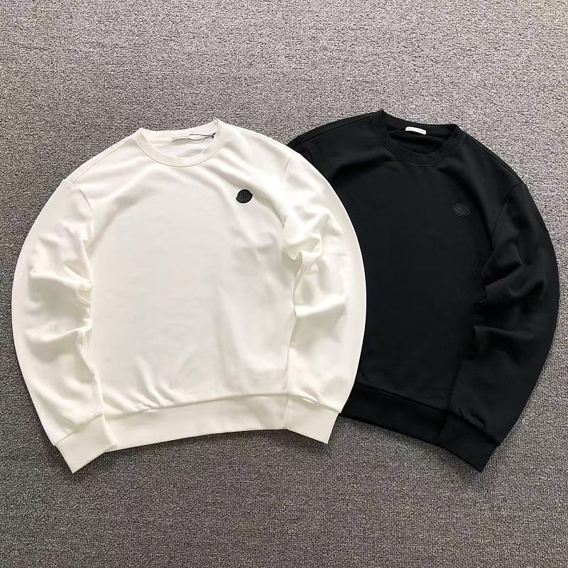 MONCLER HOODIE 2206181004（im 170cm 60kg i wear size L in the phot）