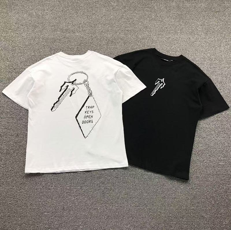 TRAPSTAR T-SHIRT 212170978（im 170cm 57kg i wear size M in the phot）