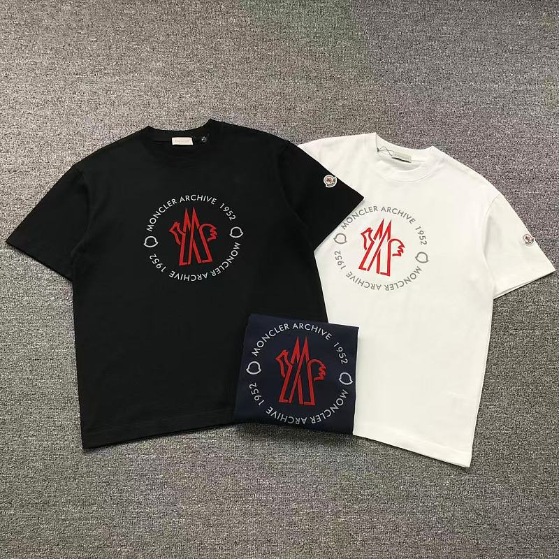 MONCLER T-SHIRT 3207131021（im 170cm 60kg i wear size L in the phot）