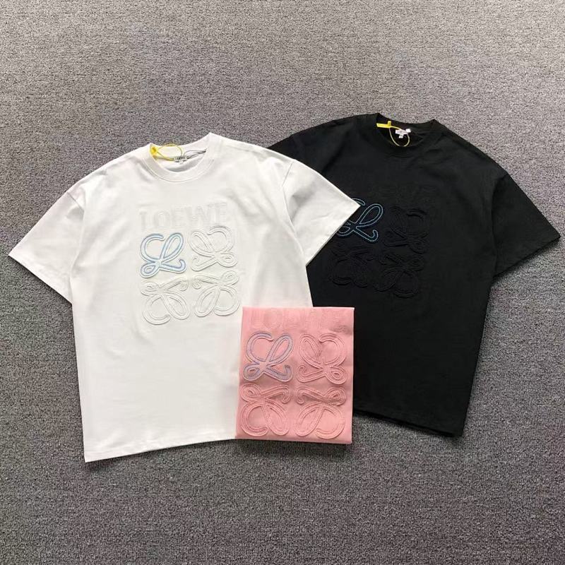 LOEWE T-SHIRT 3108022221（im 170cm 60kg i wear size M in the phot）