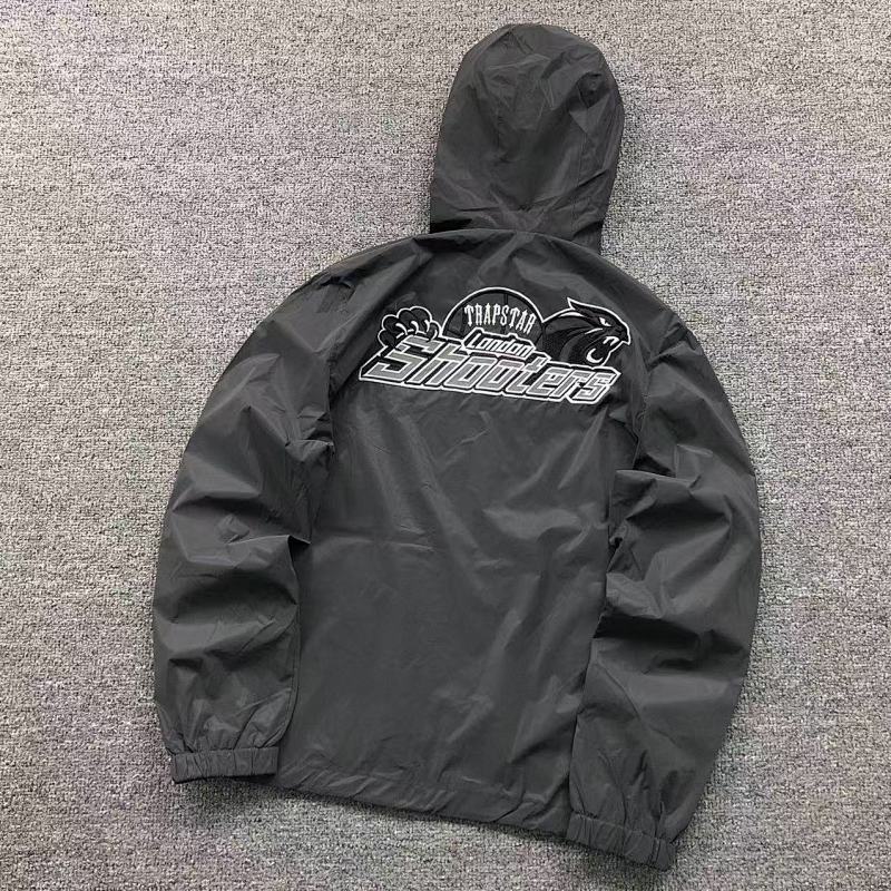 TRAPSTAR JACKET 111273363 （im 170cm 55kg i wear size S in the phot）