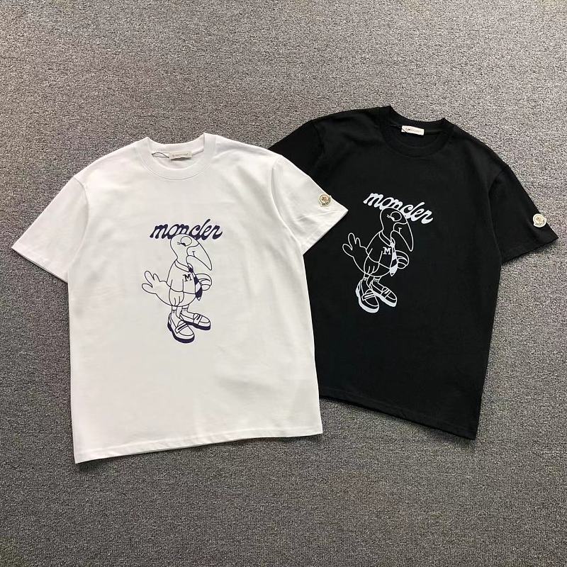 MONCLER T-SHIRT 3203052221（im 170cm 60kg i wear size M in the phot）