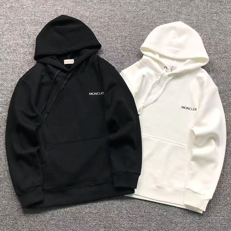 MONCLER HOODIE 2110243701（im 170cm 60kg i wear size M in the phot）
