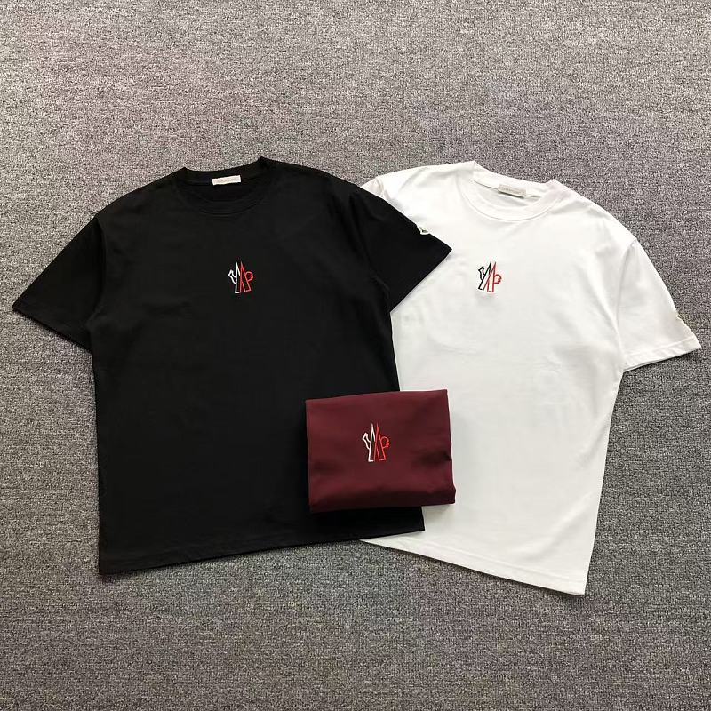 MONCLER T-SHIRT 41072406133（im 170cm 60kg i wear size L in the phot）