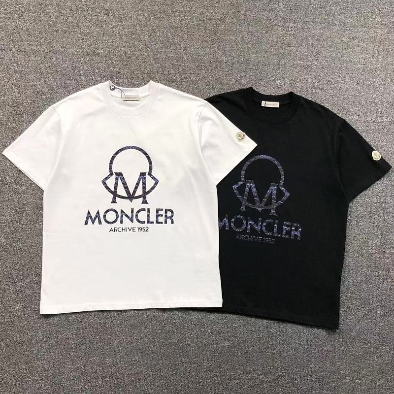 MONCLER T-SHIRT 3203052721（im 170cm 60kg i wear size M in the phot）