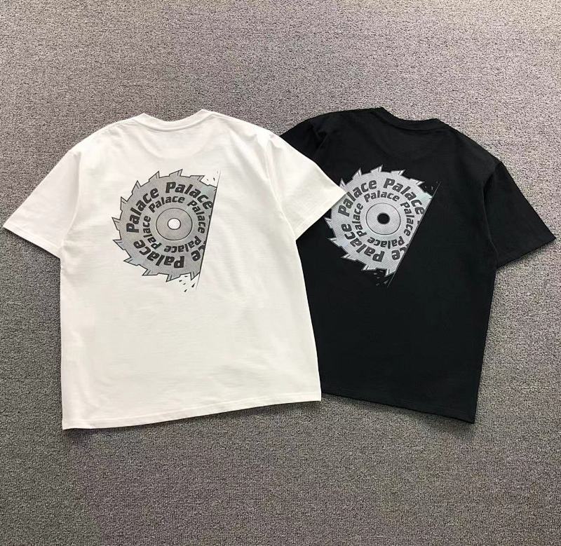 PALACE T-SHIRT 3112160921（im 170cm 60kg i wear size M in the phot）