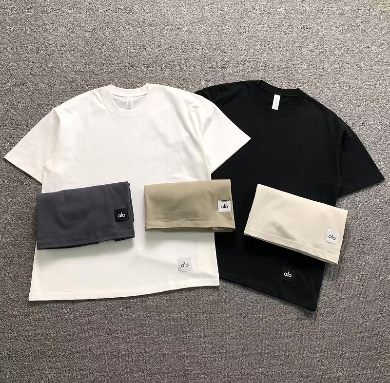 ALO T-SHIRT 5241710123（im 170cm 60kg i wear size M in the phot）