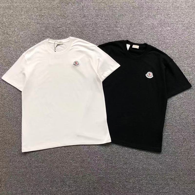 MONCLER T-SHIRT 2110140701（im 170cm 60kg i wear size L in the phot）