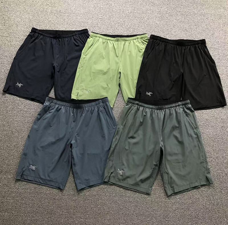 ARC'TERYX SHORTS 2203310804 （im 170cm 55kg i wear size XL in the phot）