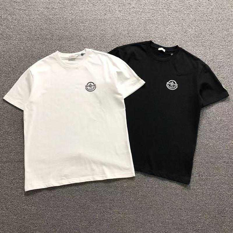 MONCLER T-SHIRT 22042638125（im 170cm 60kg i wear size M in the phot）