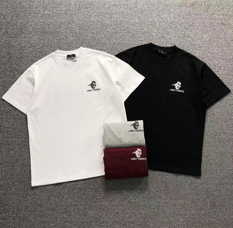ARC'TERYX T-SHIRT 126271360（im 170cm 60kg i wear size XL in the phot)