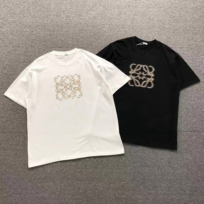 LOEWE T-SHIRT 4111062101（im 170cm 60kg i wear size L in the phot）
