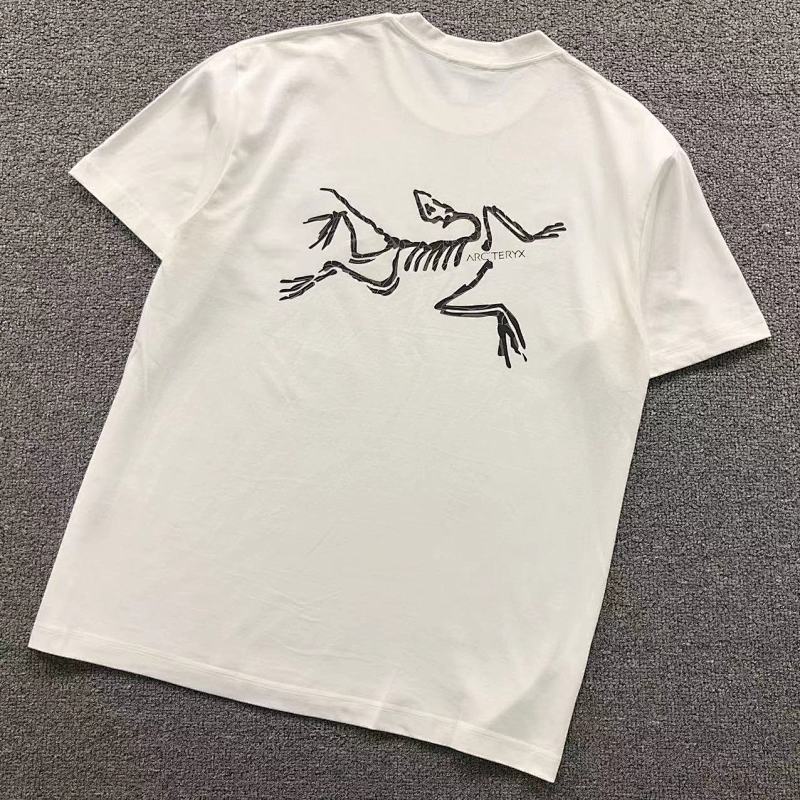 ARC'TERYX T-SHIRT 3203205015（im 170cm 60kg i wear size XL in the phot）