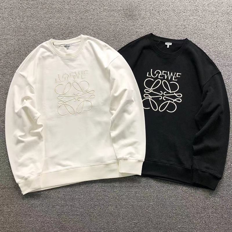 LOEWE HOODIE 2208210101（im 170cm 60kg i wear size XL in the phot）
