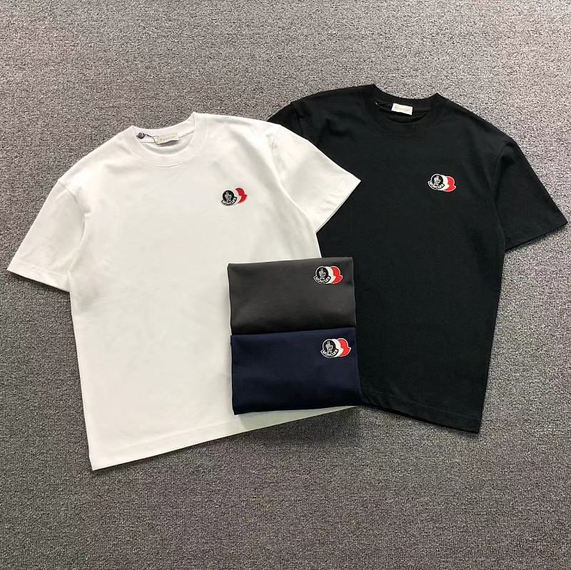 MONCLER T-SHIRT 3207100621（im 170cm 60kg i wear size L in the phot）