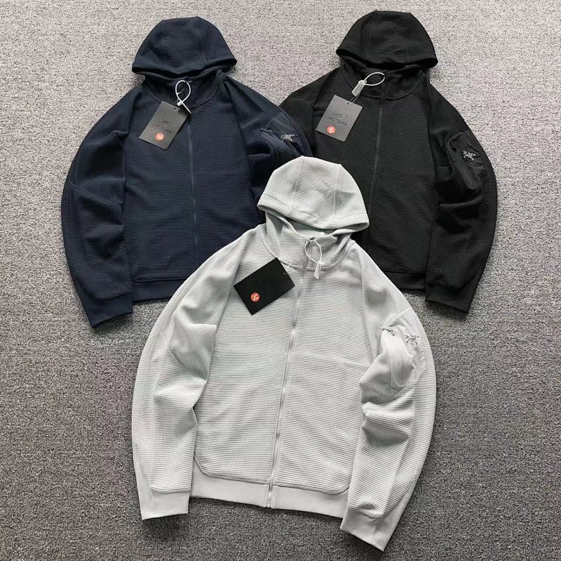 ARC'TERYX JACKET 22040701001（im 170cm 60kg i wear size M in the phot）