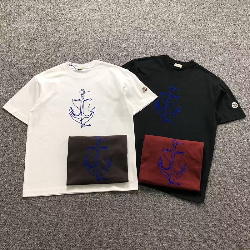 MONCLER T-SHIRT 5251228147（im 170cm 60kg i wear size M in the phot）