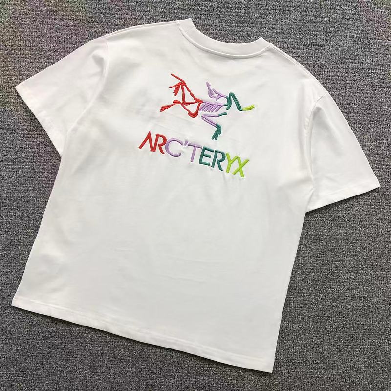 ARC'TERYX T-SHIRT 125132160（im 170cm 60kg i wear size M in the phot）