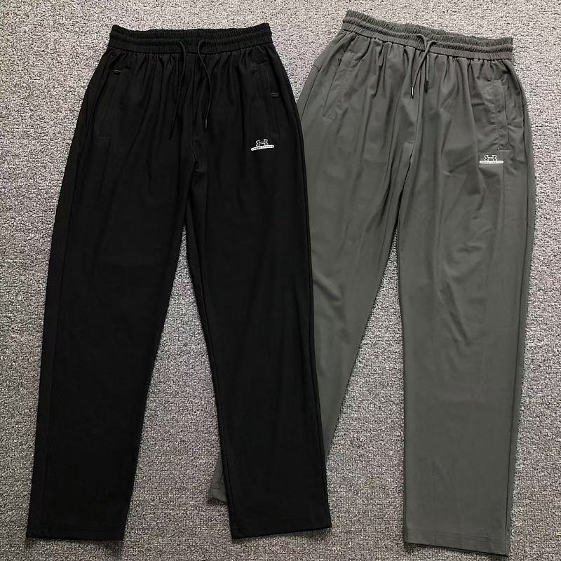 UNDER ARMOUR TROUSERS 52070118147（im 170cm 60kg i wear size XL in the phot）