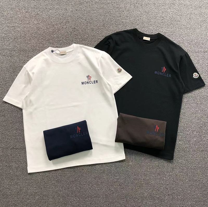MONCLER T-SHIRT 5251234147（im 170cm 60kg i wear size M in the phot）
