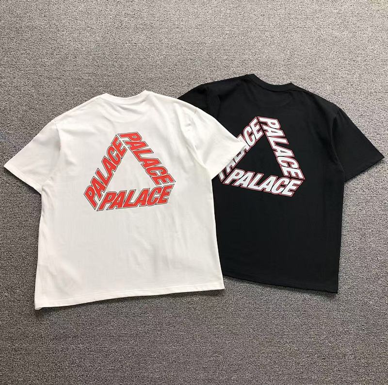 PALACE T-SHIRT 1104071021（im 170cm 60kg i wear size M in the phot）