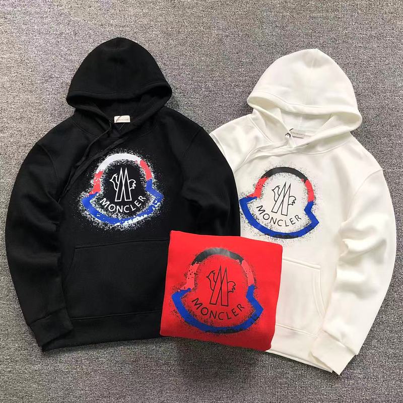 MONCLER HOODIE 2112101201（im 170cm 60kg i wear size M in the phot）