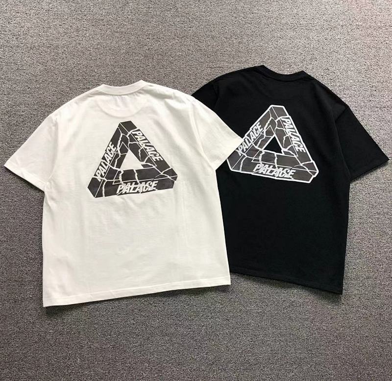 PALACE T-SHIRT 521928164（im 170cm 60kg i wear size M in the phot）