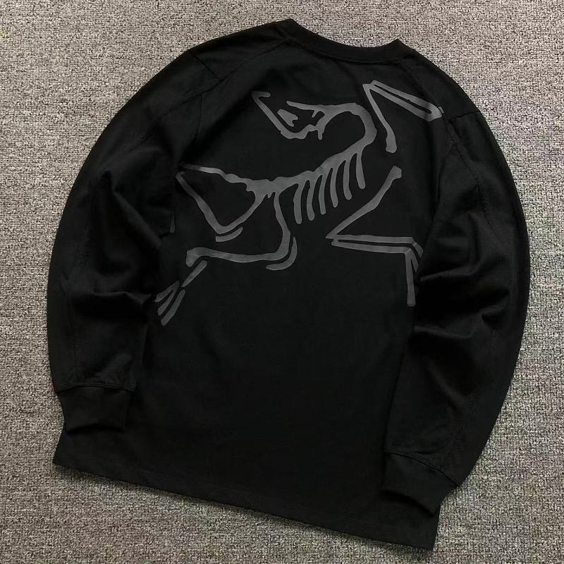 ARC'TERYX LONG SLEEVED 52304619（im 170cm 60kg i wear size XS in the phot）