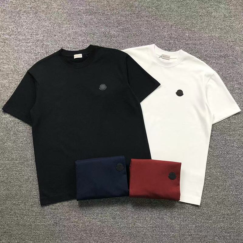 MONCLER T-SHIRT 3201301121（im 170cm 60kg i wear size M in the phot）