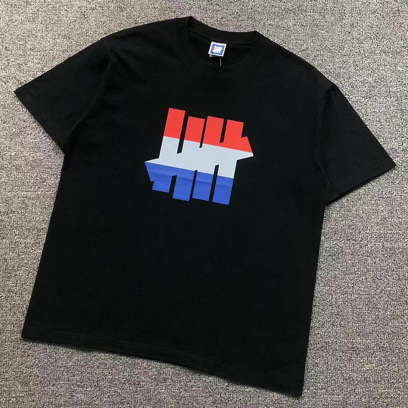 UNDEFEATED T-SHIRT 4208202102 （im 170cm 60kg i wear size L in the phot）