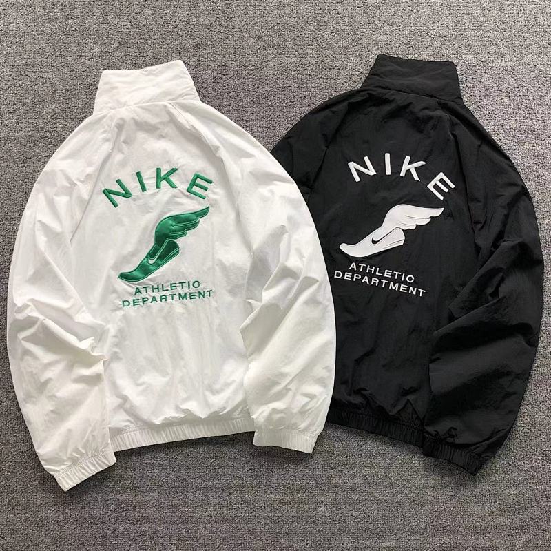 NIKE JACKET 124130535（im 170cm 60kg i wear size S in the phot）