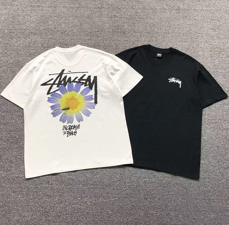 STUSSY T-SHIRT 571220123（im 170cm 60kg i wear size L in the phot）