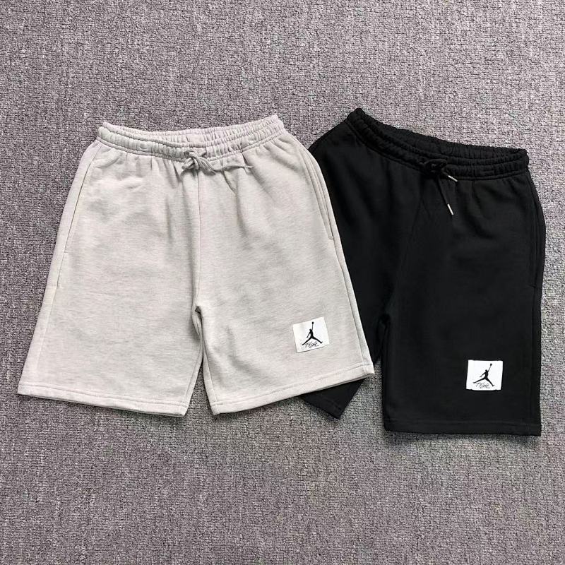 AIR JORDAN SHORTS 211113057（im 170cm 57kg i wear size M in the phot）