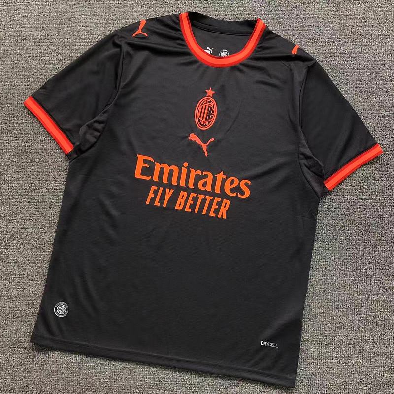 FOOTBALL T-SHIRT 1272016002（im 170cm 60kg i wear size L in the phot）
