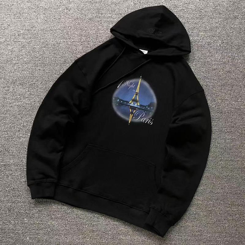 VETEMENTS HOODIE 4201100328（im 170cm 60kg i wear size M in the phot）