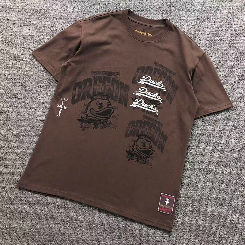 TRAVIS SCOTT T-SHIRT 214300346（im 170cm 60kg i wear size L in the phot）