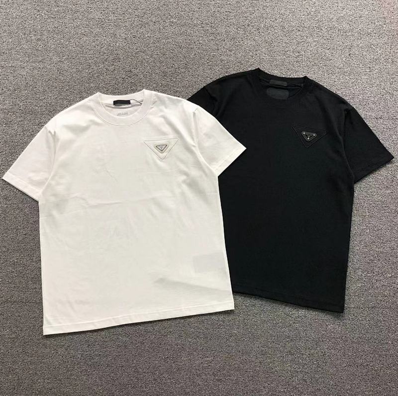PRADA T-SHIRT 3203272117（im 170cm 60kg i wear size M in the phot）