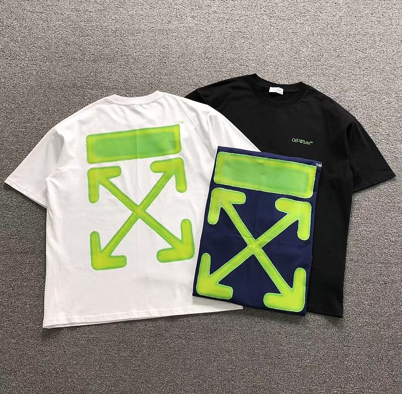 OFF-WHITE T-SHIRT 524231019（im 170cm 60kg i wear size L in the phot）