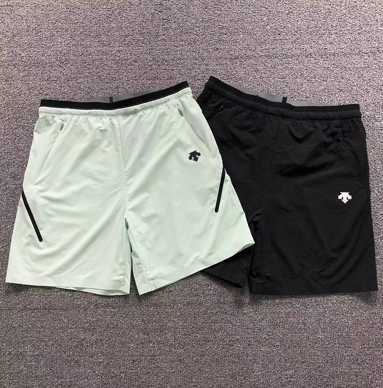 DESCENTE SHORTS 3205283117（im 170cm 65kg i wear size M in the phot）